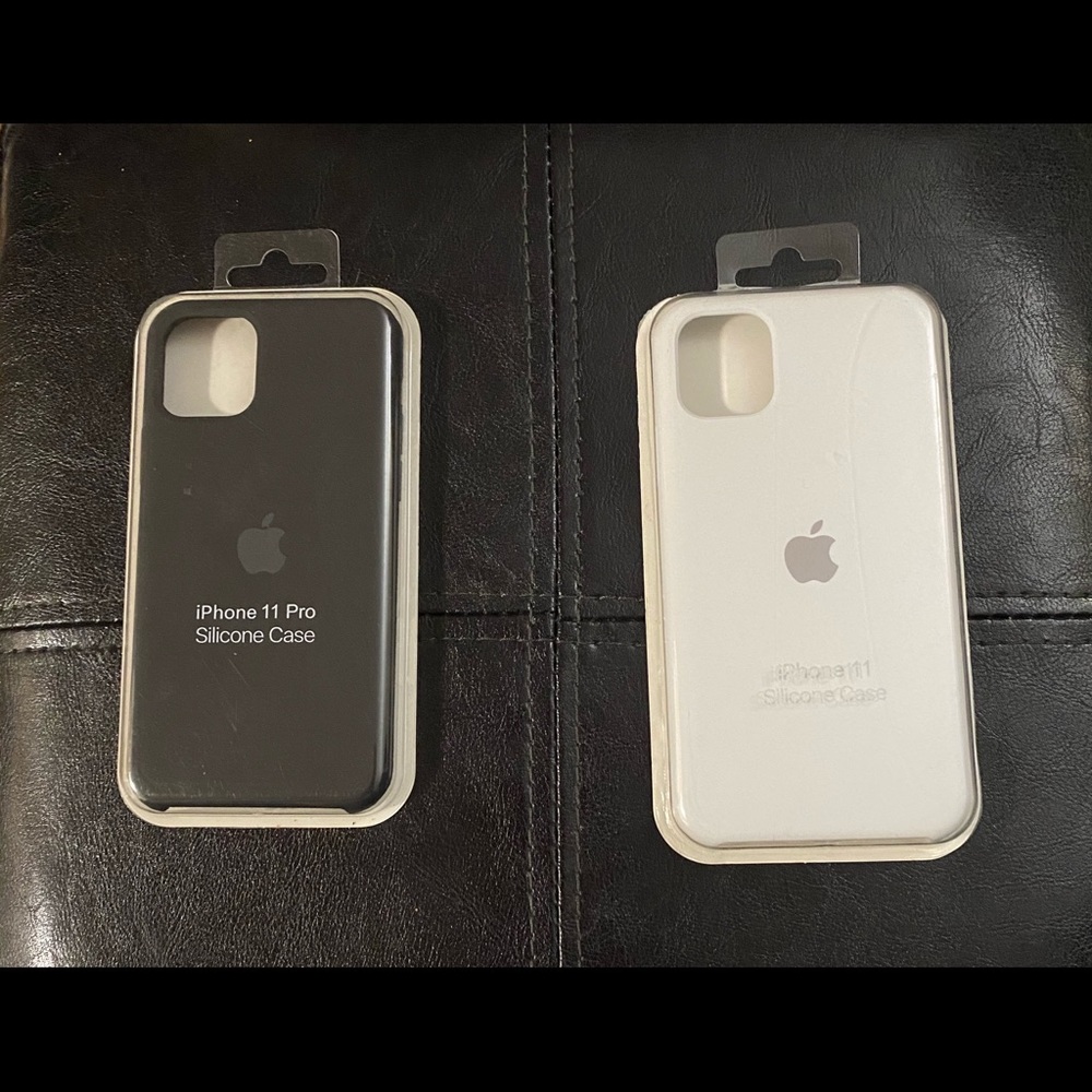 •NWT• IPhone 11 or 11 Pro Silicone Case cover